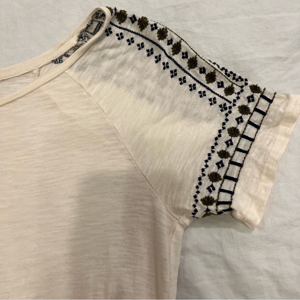 Embroidered Top - Picture 2 of 5